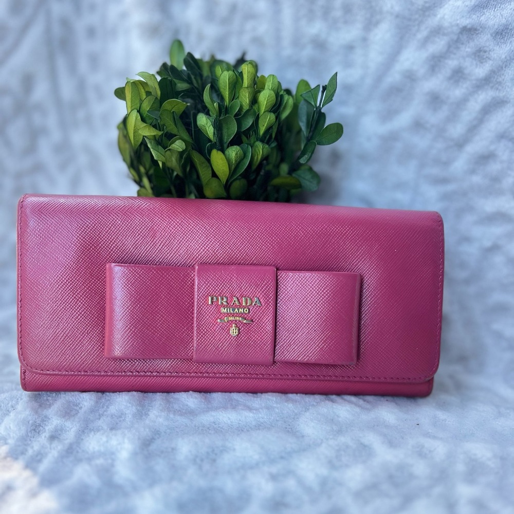 EUC Prada Milano Saffiano Leather Ribbon Bow Envelope Long Snap Button Wallet